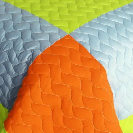 [Sun Prairie] Brand New Vermicelli-Quilted Patchwork Quilt Set Full/Queen