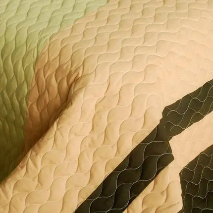 [Quiet Moon] 3PC Vermicelli-Quilted Patchwork Quilt Set (Full/Queen Size)