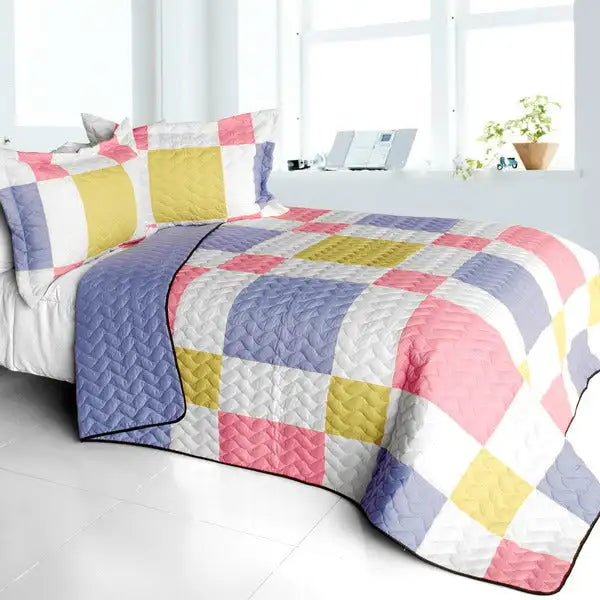 [Joy of Love] 3PC Vermicelli-Quilted Patchwork Quilt Set (Full/Queen Size)