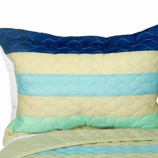 [Rising to the Top ] 3PC Vermicelli-Quilted Patchwork Quilt Set (Full/Queen Size)