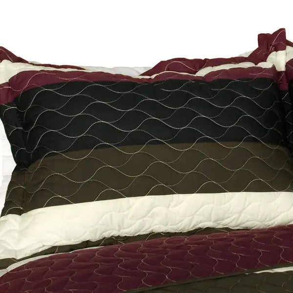 [Angels Walk on Through] 3PC Vermicelli-Quilted Patchwork Quilt Set (Full/Queen Size)