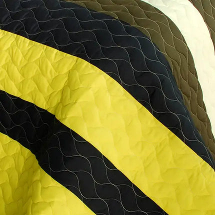 [Magic Maze] 3PC Vermicelli-Quilted Patchwork Quilt Set (Full/Queen Size)