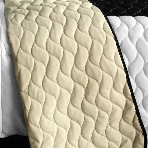 [Love For A Child] 3PC Vermicelli - Quilted Patchwork Quilt Set (Full/Queen Size)