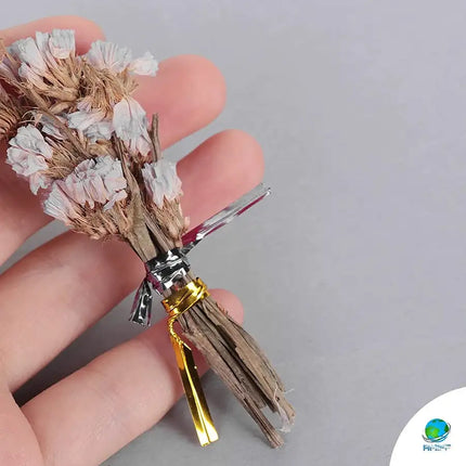 1000 Pack of Glossy Silver Twist Ties 4" Bag Ties Metalic Foil Twist Ties for Cellophane Party Bags; Foil Coated Ties; Bendable Multi-Function Strong Wire Ties for Tying