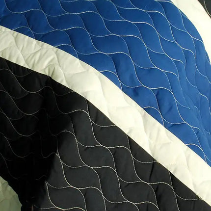 [Knight] 3PC Vermicelli-Quilted Patchwork Quilt Set (Full/Queen Size)