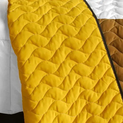 [Classic Playbook - B] Vermicelli-Quilted Patchwork Striped Quilt Set Full/Queen