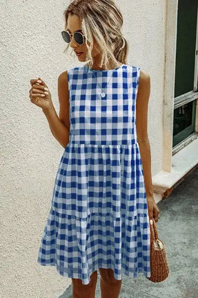 Vestido midi acampanado con estampado de cuadros