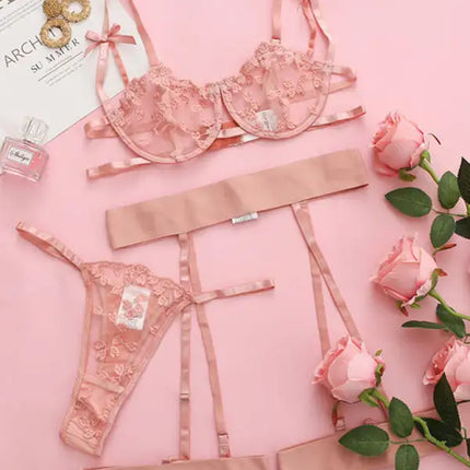 Conjunto de tres piezas de lencería sexy transparente de malla con bordado de encaje sexy para mujer 