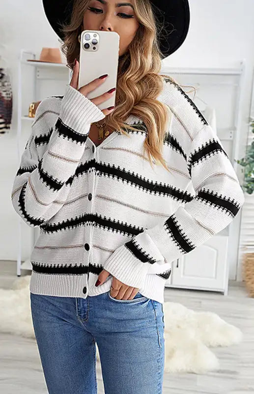 Nuevo cárdigan informal a rayas con cuello en V y manga larga para mujer 