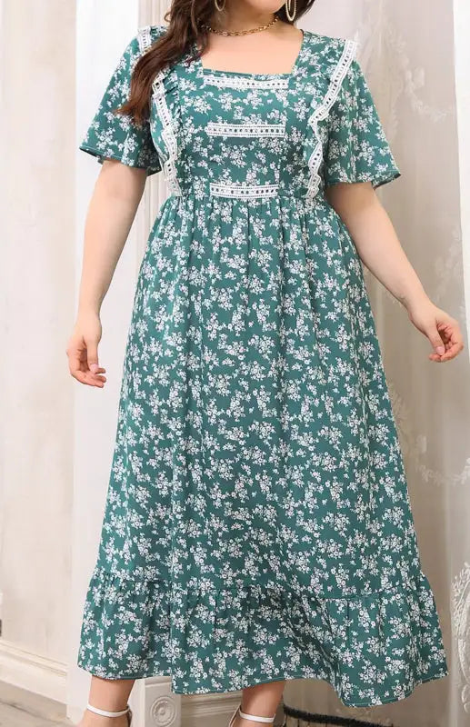 Women's Plus Size Floral Short Sleeve Ruffle Dress