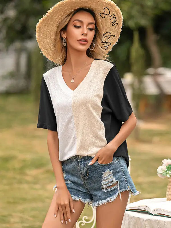 Camiseta holgada de manga corta con contraste y cuello en V para mujer 