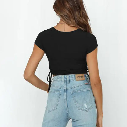 Camiseta corta con lateral fruncido de color liso para mujer 