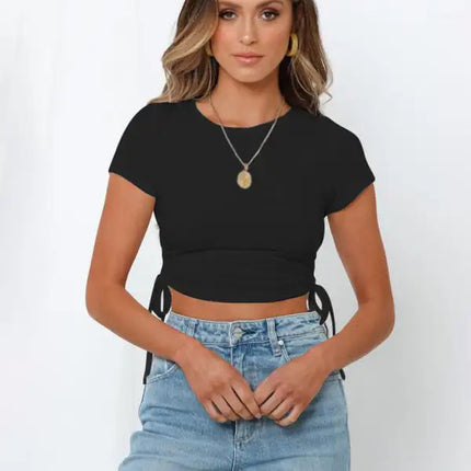 Camiseta corta con lateral fruncido de color liso para mujer 