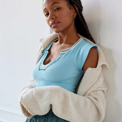 Camiseta corta para bebé con escote en V para mujer 