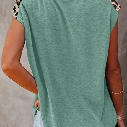 Túnica de manga corta para mujer con top con inserciones de estampado animal sintético 