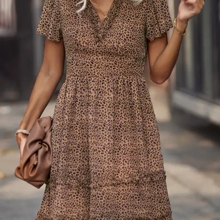 Minivestido cruzado sintético con mangas acampanadas y estampado floral para mujer 