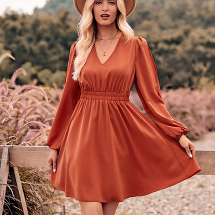 V-neck long-sleeved waist trendy dress