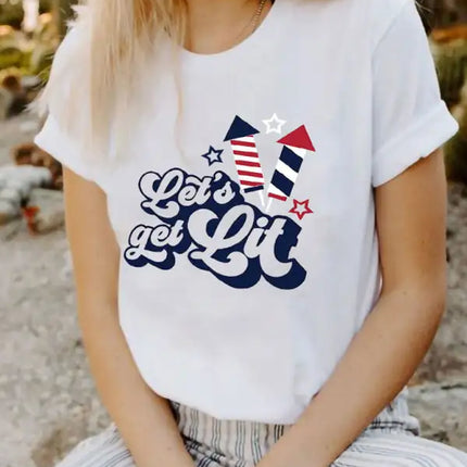 Camiseta gráfica de manga corta con bandera de EE. UU. para mujer 