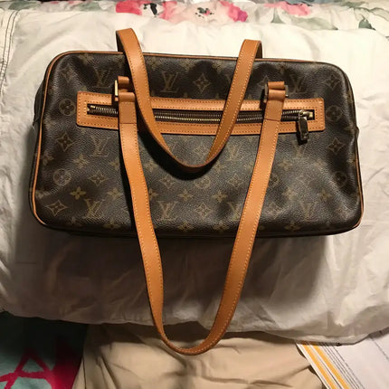 Louis Vuitton Cite Monogram purse
