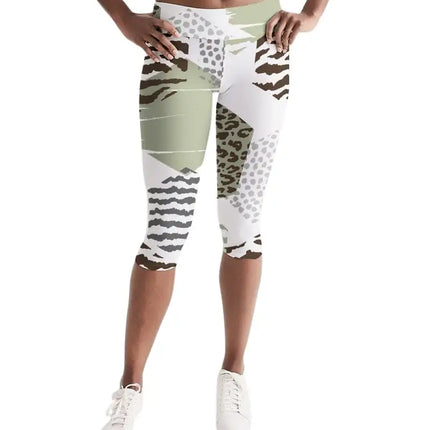 Uniquely You Womens Mid-Rise Capri Leggings / Beige Geometric Print